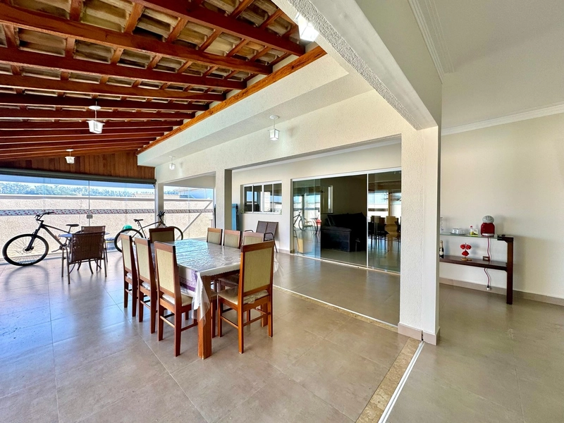 casa estilo casa de campo no Flamboyan: 7ª foto da galeria de imagens do imóvel