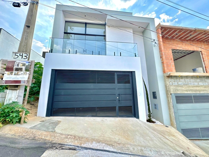 Casa assobradada no Vila verde