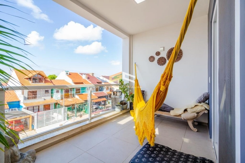 Casa com 200m² de 3 suítes com lareira pátio com churrasqueira.: 40ª foto da galeria de imagens do imóvel