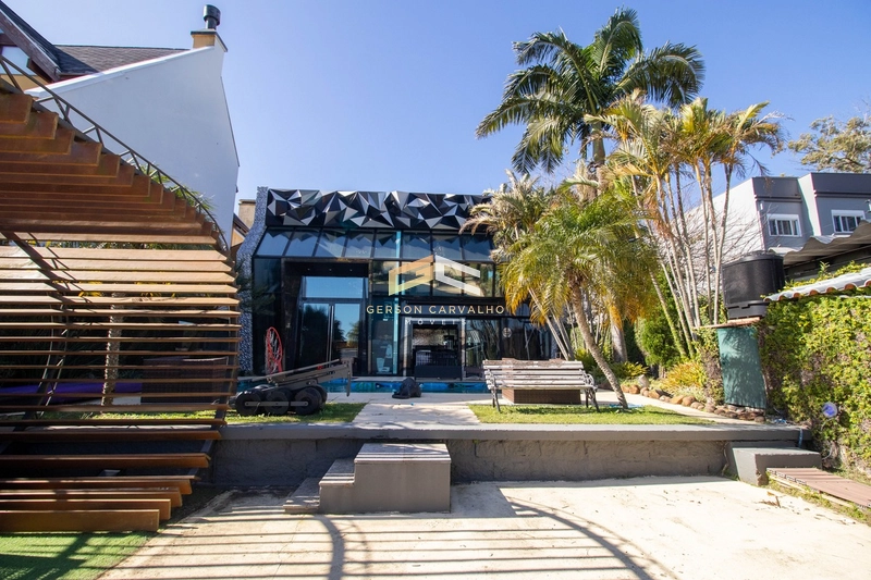 Casa à venda no bairro Tristeza com 770m² privativos de 04 dormitórios: 1ª foto da galeria de imagens do imóvel