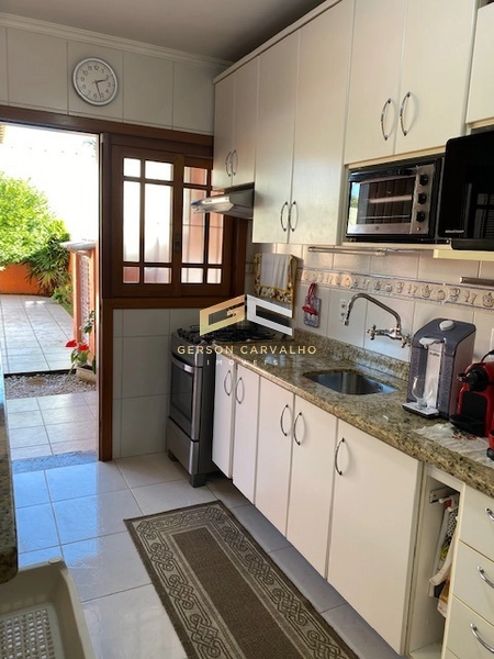 Casa com 155m² de 03 dormitórios sendo 01 suíte, lareira e 03 vagas.: 16ª foto da galeria de imagens do imóvel