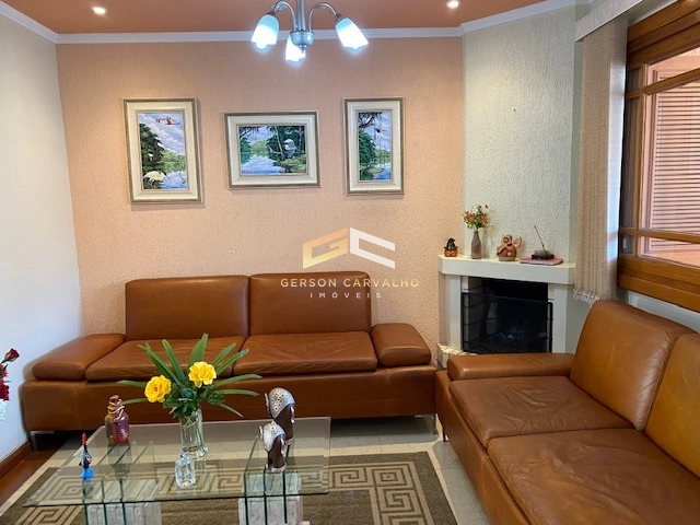 Casa com 155m² de 03 dormitórios sendo 01 suíte, lareira e 03 vagas.: 9ª foto da galeria de imagens do imóvel