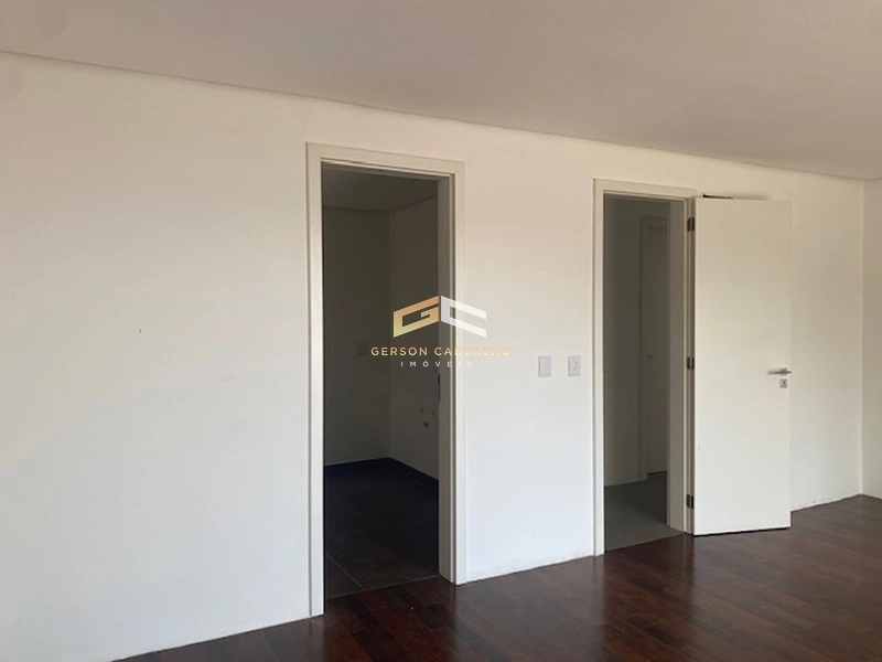 Apartamento com 315 m² de 3 suítes 3 vagas lareira piscina no Cristal!: 24ª foto da galeria de imagens do imóvel
