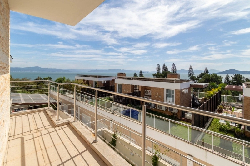 Casa Duplex em condomínio fechado com 3 suítes e 3 vagas: 27ª foto da galeria de imagens do imóvel