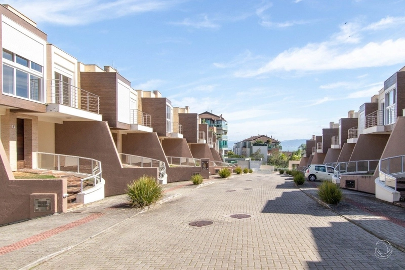 Casa Duplex em condomínio fechado com 3 suítes e 3 vagas: 8ª foto da galeria de imagens do imóvel