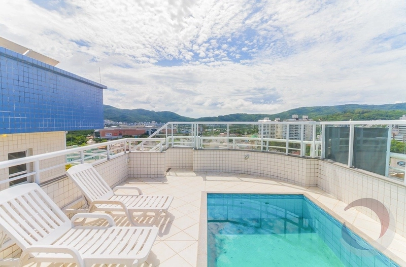 Cobertura duplex com piscina e vista mar na Trindade com 3 dormitórios: 3ª foto da galeria de imagens do imóvel