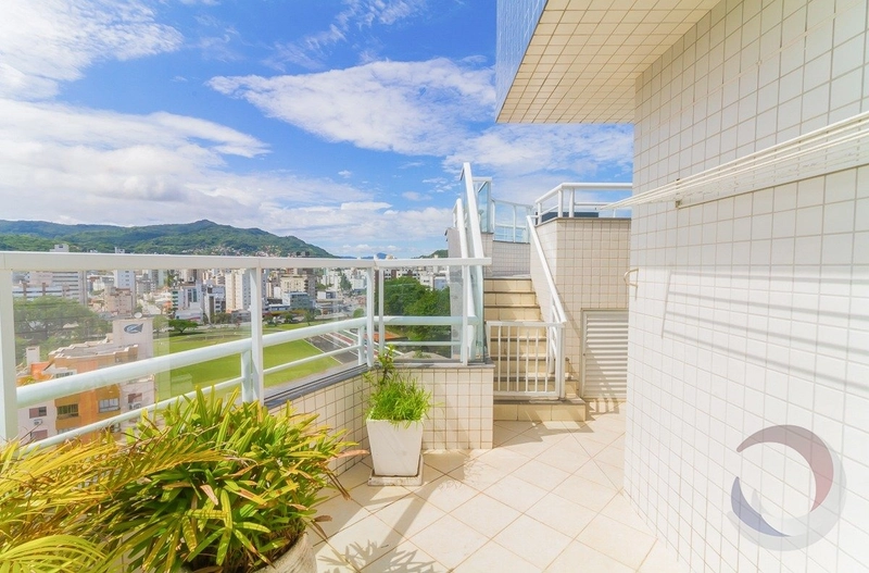 Cobertura duplex com piscina e vista mar na Trindade com 3 dormitórios: 16ª foto da galeria de imagens do imóvel