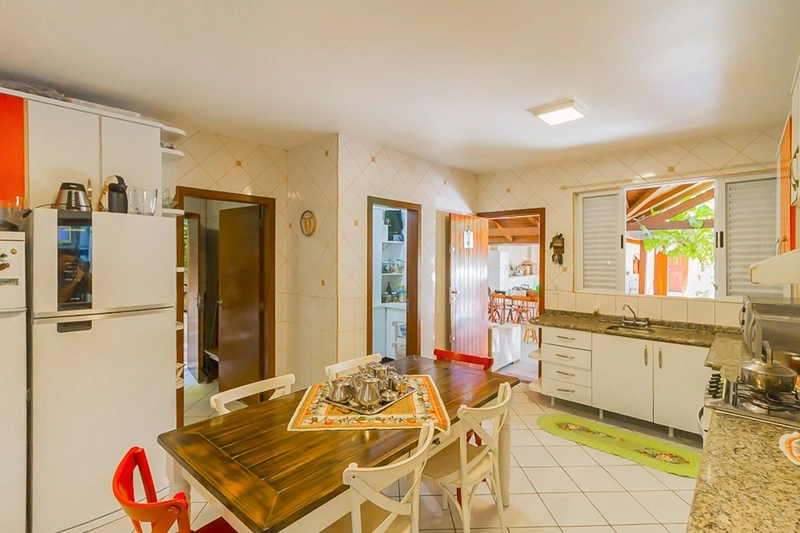 Casa a venda na Trindade com 5 dormitórios e 235m² contruídos: 10ª foto da galeria de imagens do imóvel