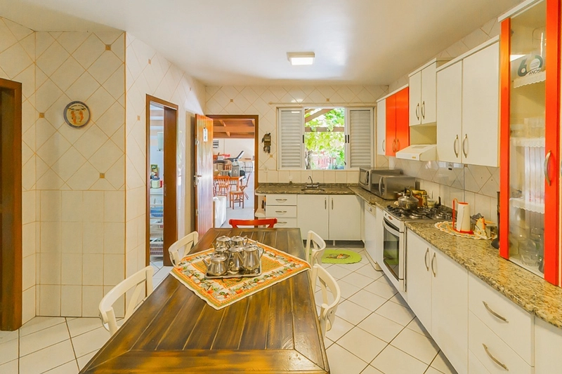 Casa a venda na Trindade com 5 dormitórios e 235m² contruídos: 11ª foto da galeria de imagens do imóvel