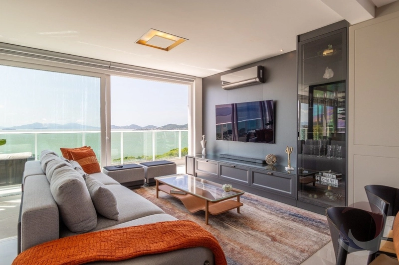 Cobertura plana a venda com vista total para a Beira Mar Norte: 2ª foto da galeria de imagens do imóvel