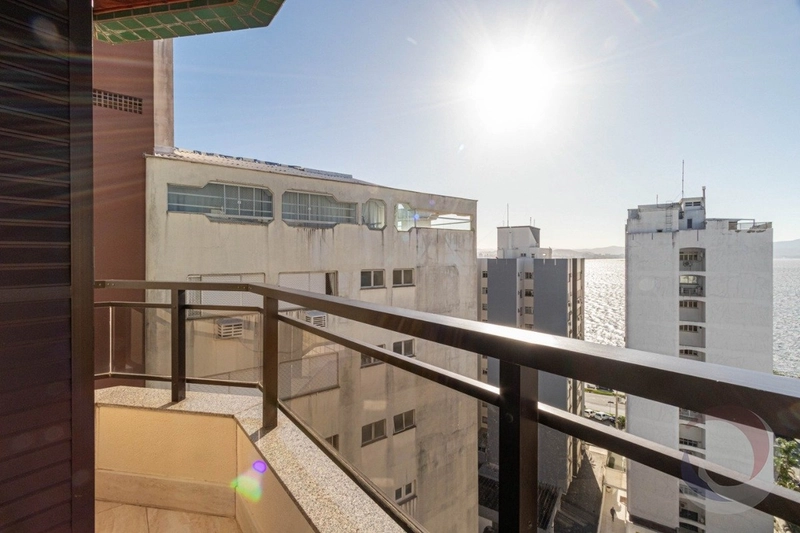 Cobertura duplex a venda com piscina privativa e vista mar: 15ª foto da galeria de imagens do imóvel