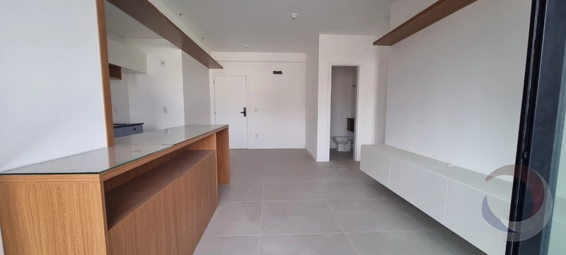 Apartamento novo com 2 suítes, nunca habitado com móveis sob medida: 2ª foto da galeria de imagens do imóvel