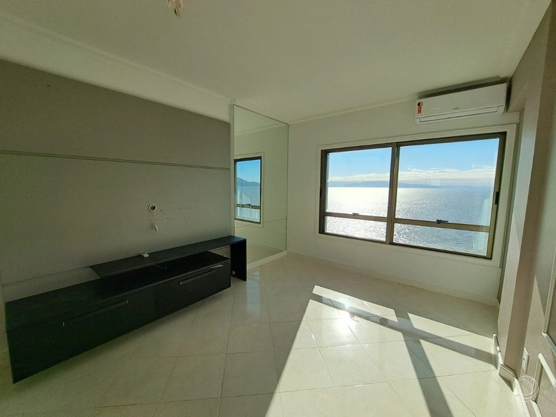 Belissimo apartamento com vista para Beira Mar Norte, 2 dorms 1 suíte: 3ª foto da galeria de imagens do imóvel
