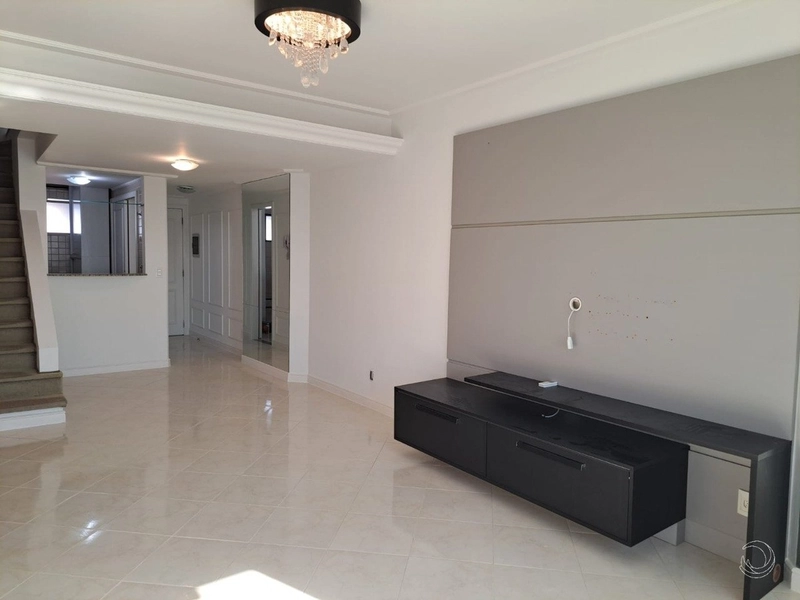 Belissimo apartamento com vista para Beira Mar Norte, 2 dorms 1 suíte: 5ª foto da galeria de imagens do imóvel