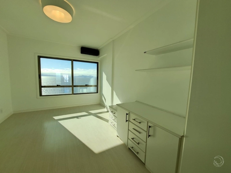 Belissimo apartamento com vista para Beira Mar Norte, 2 dorms 1 suíte: 14ª foto da galeria de imagens do imóvel