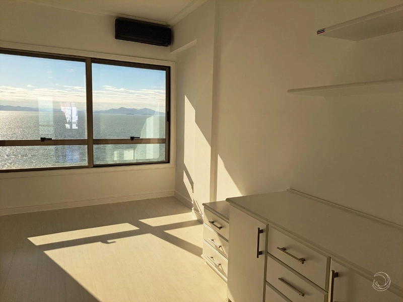 Belissimo apartamento com vista para Beira Mar Norte, 2 dorms 1 suíte: 13ª foto da galeria de imagens do imóvel