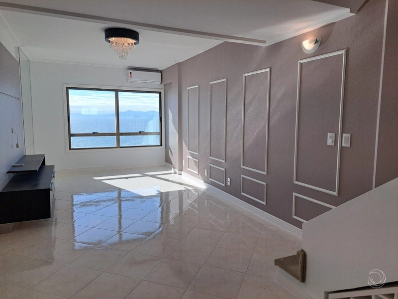 Belissimo apartamento com vista para Beira Mar Norte, 2 dorms 1 suíte: 2ª foto da galeria de imagens do imóvel