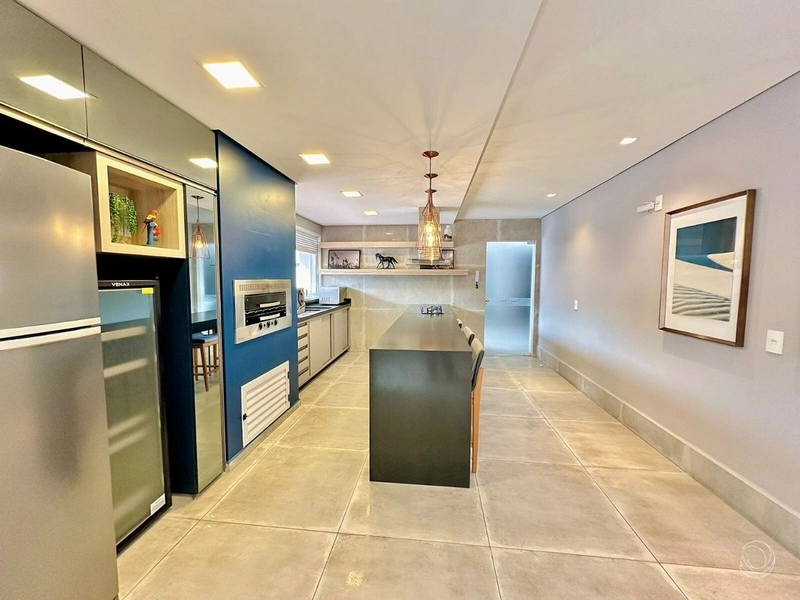 Cobertura duplex a venda na Agronômica com 3 dormitórios 200m² priv: 3ª foto da galeria de imagens do imóvel