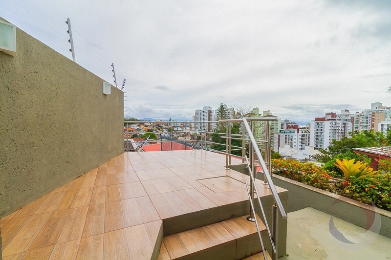Magnifica casa a venda na Agronômica com vista para o mar: 71ª foto da galeria de imagens do imóvel