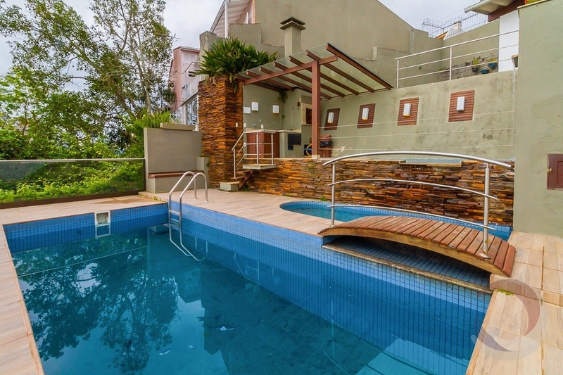 Magnifica casa a venda na Agronômica com vista para o mar: 1ª foto da galeria de imagens do imóvel