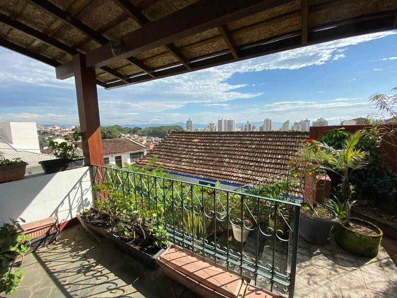 Casa a venda na Agronômica, semi-mobiliada, 251,02m² privativos: 22ª foto da galeria de imagens do imóvel