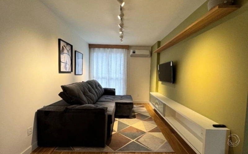 Apartamento a venda mobiliado com 2 dormitórios e 1 vaga no Centro: 2ª foto da galeria de imagens do imóvel
