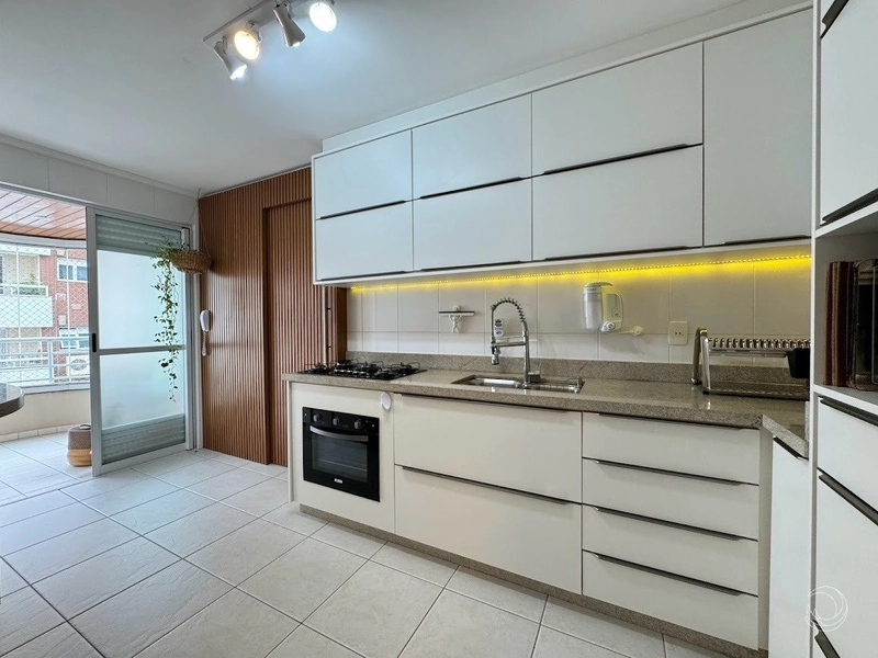 Belissimo apartamento a venda na Agronômica com 3 dormitórios e 2 vgs: 10ª foto da galeria de imagens do imóvel