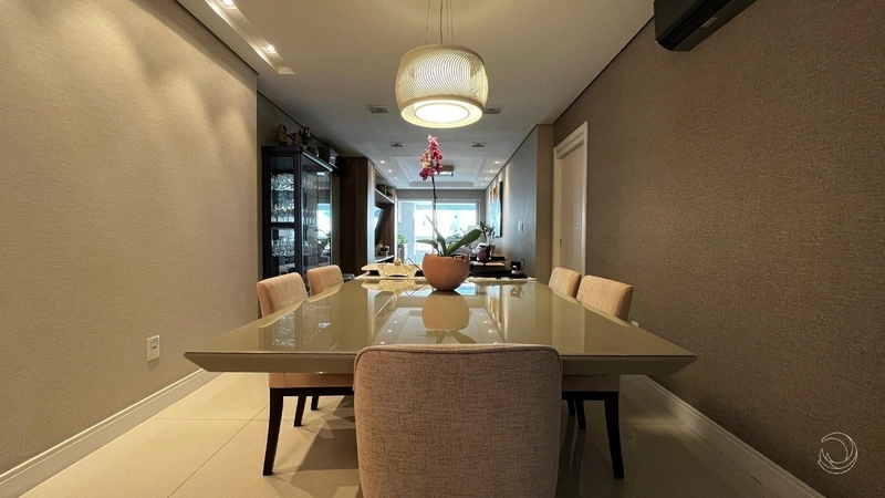 Apartamento novo no Centro, Duarte Schutel com 3 suítes e 3 vagas: 3ª foto da galeria de imagens do imóvel