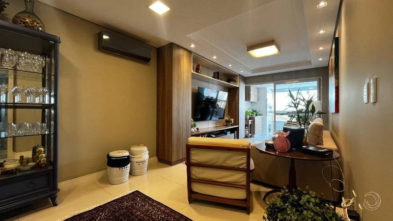 Apartamento novo no Centro, Duarte Schutel com 3 suítes e 3 vagas: 2ª foto da galeria de imagens do imóvel