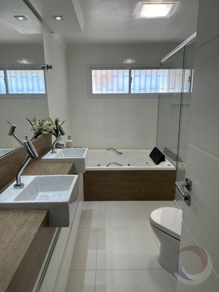 Casa a venda na Agronômica, com 3 suítes e 292m² privativos: 23ª foto da galeria de imagens do imóvel