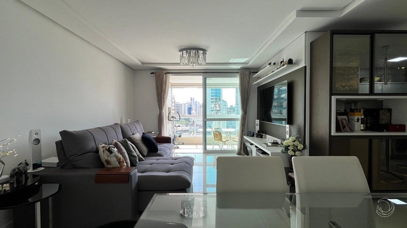 Apartamento a venda no Centro com 2 dormitórios e 2 vagas: 5ª foto da galeria de imagens do imóvel