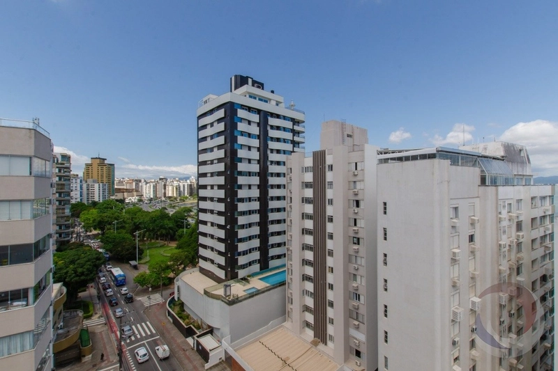 Cobertura a venda no Centro, com 3 suítes e 2 vagas com 143,00m² priv: 44ª foto da galeria de imagens do imóvel