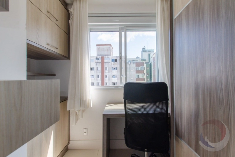Cobertura a venda no Centro, com 3 suítes e 2 vagas com 143,00m² priv: 10ª foto da galeria de imagens do imóvel