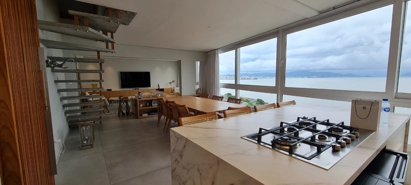 Cobertura a venda na Beira Mar, com 3 dorms, 2 suítes, 172m² priv: 2ª foto da galeria de imagens do imóvel