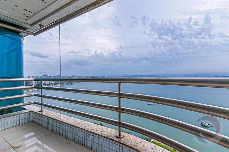 Cobertura a venda na Beira Mar Norte com 4 suítes e 4 vagas: 33ª foto da galeria de imagens do imóvel