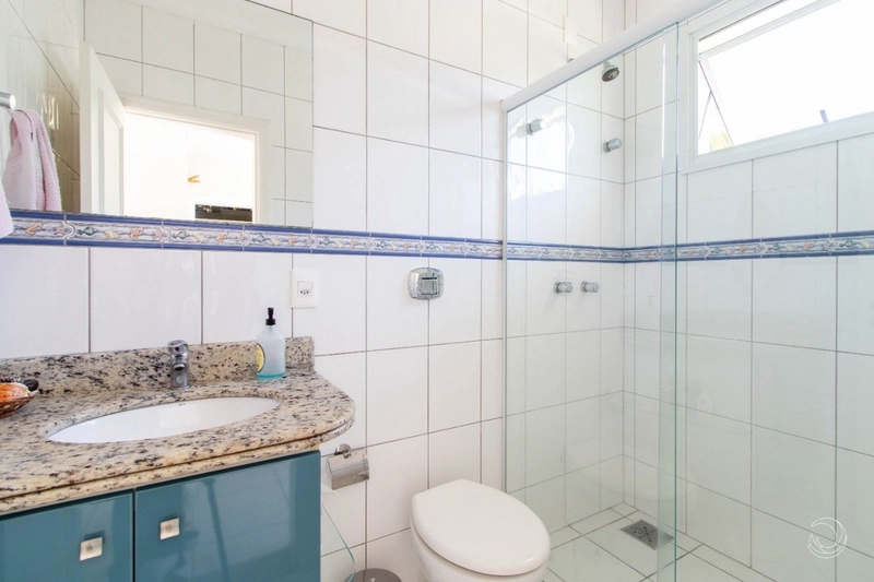 Casa em condomínio fechado com 3 suítes e 349m² priv: 11ª foto da galeria de imagens do imóvel