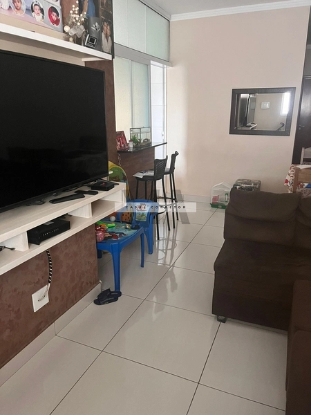 Casa no condomínio Flamboyant: 3ª foto da galeria de imagens do imóvel