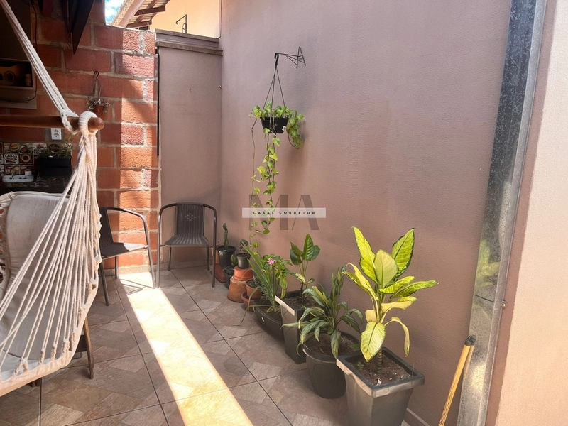 Casa no condomínio Flamboyant: 9ª foto da galeria de imagens do imóvel
