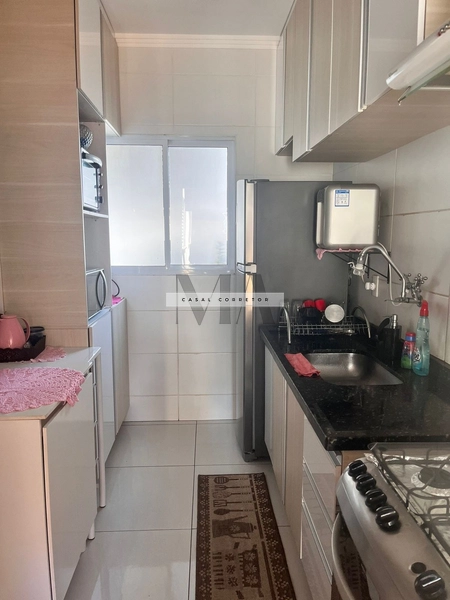 Casa no condomínio Flamboyant: 2ª foto da galeria de imagens do imóvel