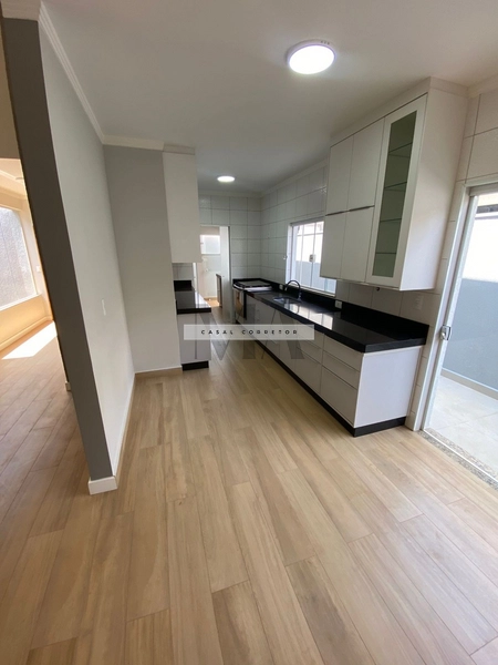 Casa no Condomínio Eldorado: 2ª foto da galeria de imagens do imóvel