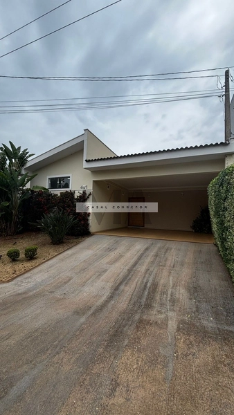 Casa no Condomínio Quebec