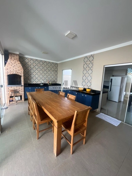 Casa no Condomínio Eldorado