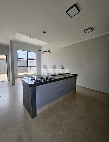 Casa no Santa Felicia: 3ª foto da galeria de imagens do imóvel