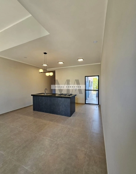 Casa no Santa Felicia: 2ª foto da galeria de imagens do imóvel