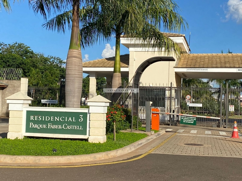 Terreno no Condomínio Faber 3: 2ª foto da galeria de imagens do imóvel