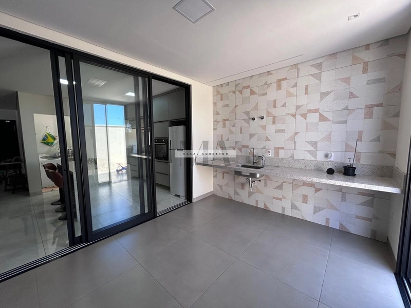 Casa no Villeneuve: 5ª foto da galeria de imagens do imóvel