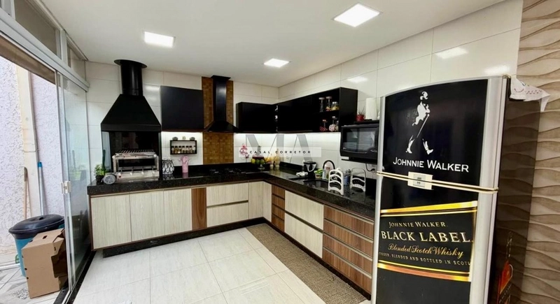 Casa no Condomínio Fher: 2ª foto da galeria de imagens do imóvel