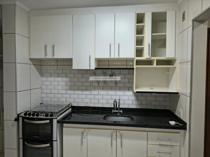 Apartamento no Edifício Parque das Bromélias: 2ª foto da galeria de imagens do imóvel