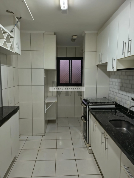 Apartamento no Edifício Parque das Bromélias: 3ª foto da galeria de imagens do imóvel