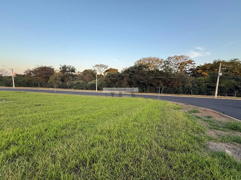 Terreno no Condomínio Amary